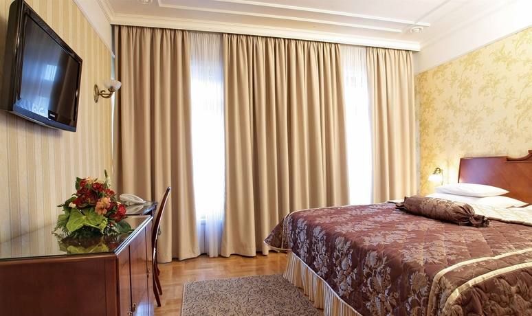 Hotel Moskva Hotel