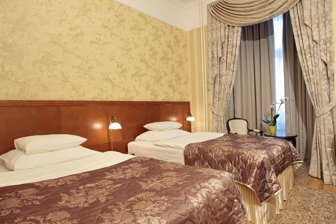 Hotel Moskva Hotel