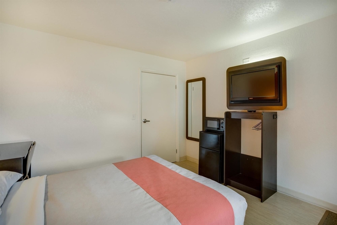 Hotel Motel 6 Jackson