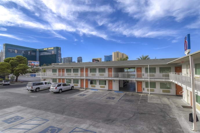Hotel Motel 6 Las Vegas Tropicana