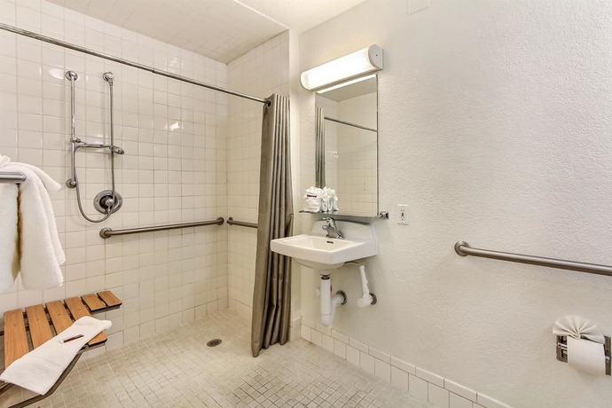 Hotel Motel 6 Monterey Marina