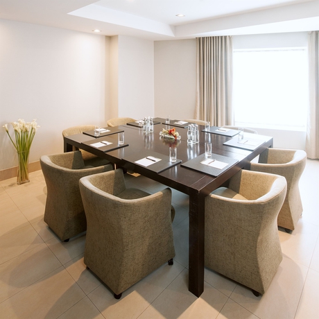 Hotel NH Bucharest
