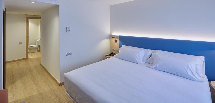 Hotel NH Cristal