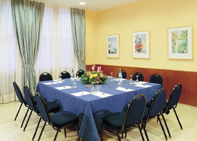 Hotel NH Jardines del Turia