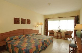 Hotel NH Krystal Laguna Villas & Resort