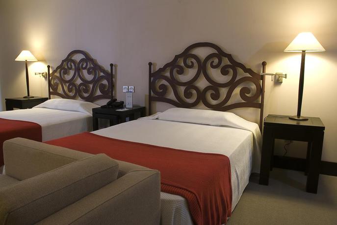 Hotel NH Parque Central