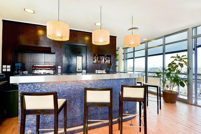 Hotel NH Parque Central