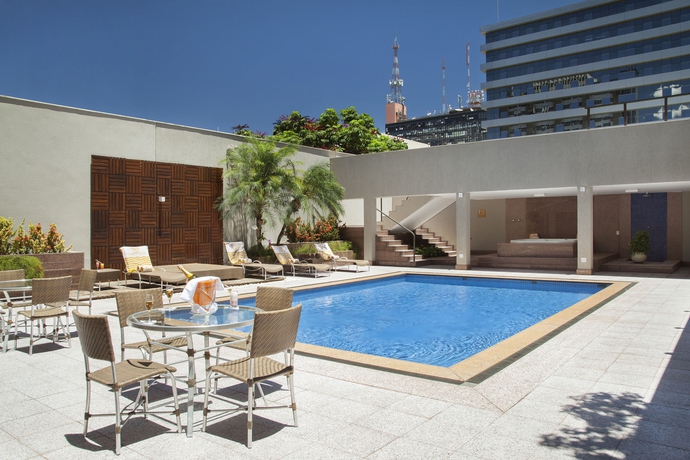 Hotel Naoum Plaza