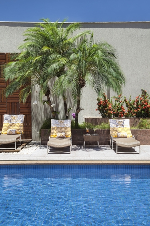 Hotel Naoum Plaza