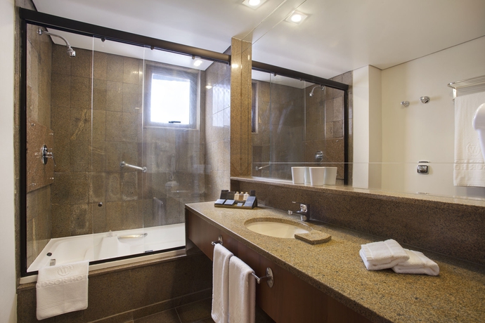 Hotel Naoum Plaza