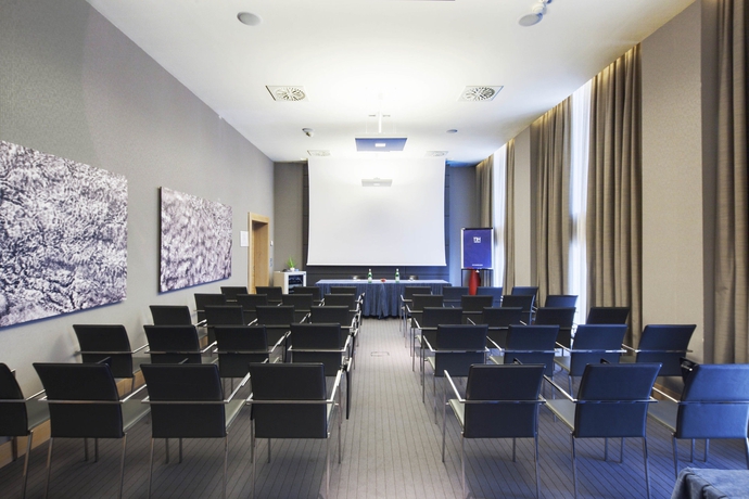 Hotel Nh Cavalieri