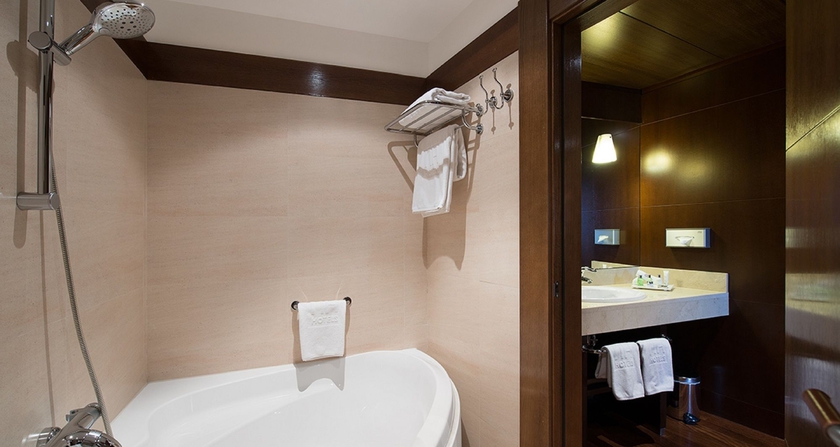 Hotel Nh Palacio De La Merced