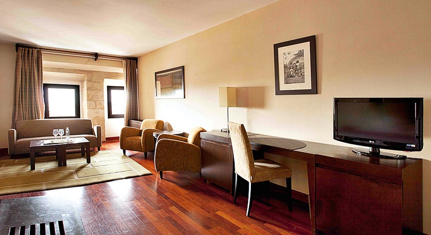 Hotel Nh Palacio De Santa Marta