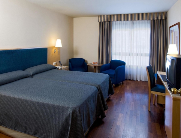Hotel Nh Pirineos