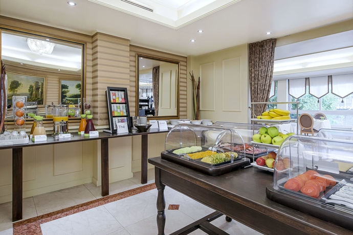 Hotel Nh Rex