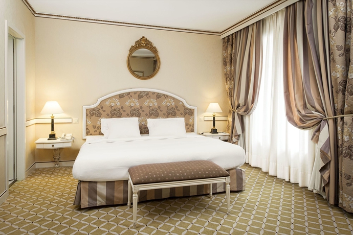 Hotel Nh Rex