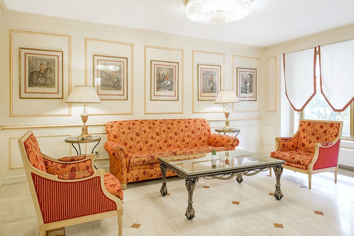 Hotel Nh Rex