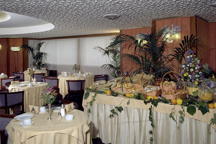Hotel Nh Royal Palace