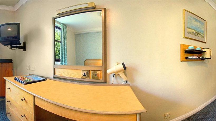Hotel Norfolk Plaza