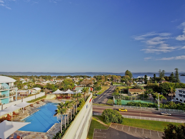 Hotel Oaks Waterfront Resort