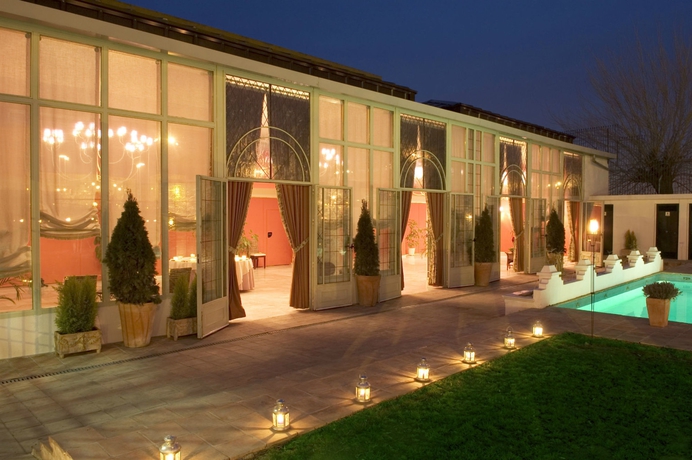 Hotel Oasis