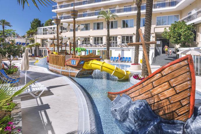 Hotel Oasis Park