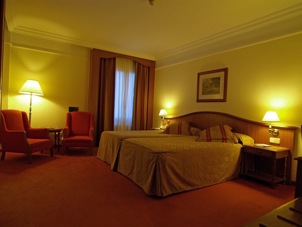 Hotel Occidental Hoyuela