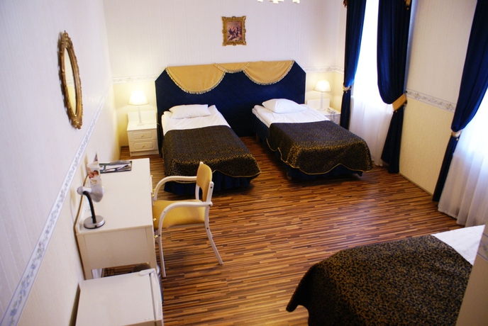 Hotel Olevi Residents