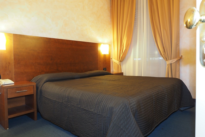 Hotel Osimar