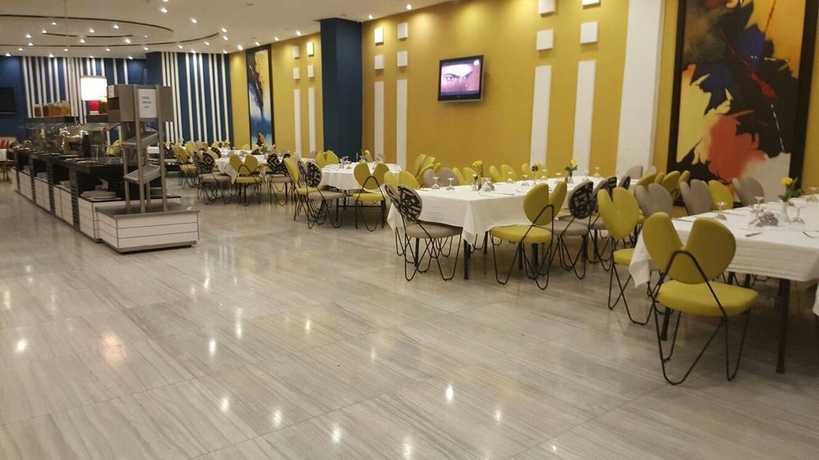 Hotel Oum Palace