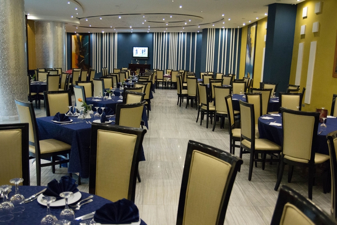 Hotel Oum Palace