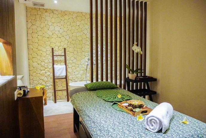 Hotel Outrigger O-ce-n