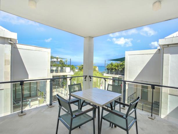 Hotel Outrigger O-ce-n