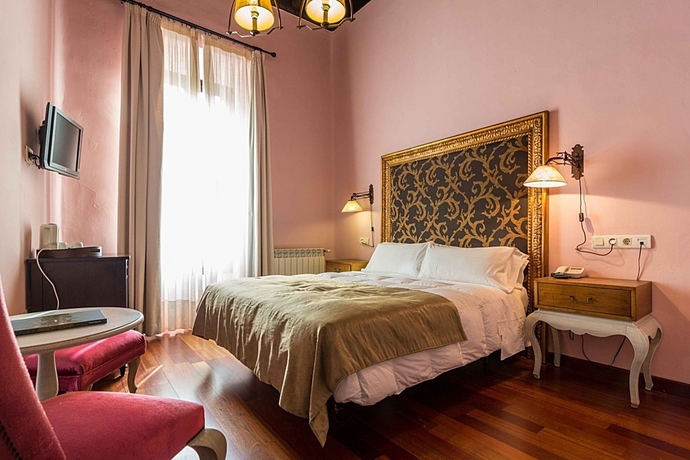 Hotel Palacio De Mariana Pineda (hotel-museo S. Xvii)
