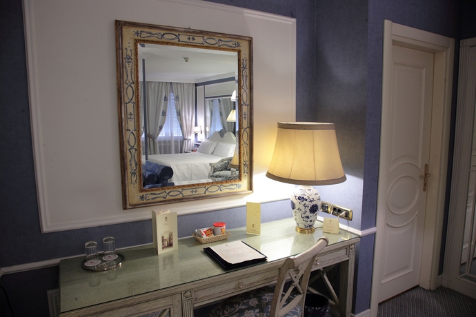 Hotel Palazzo Alabardieri