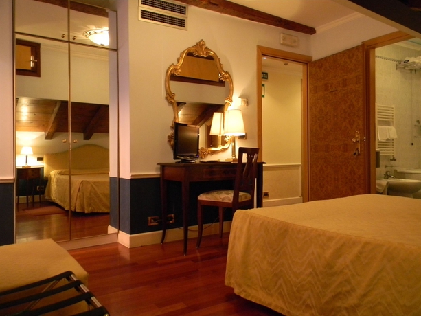 Hotel Pantalon