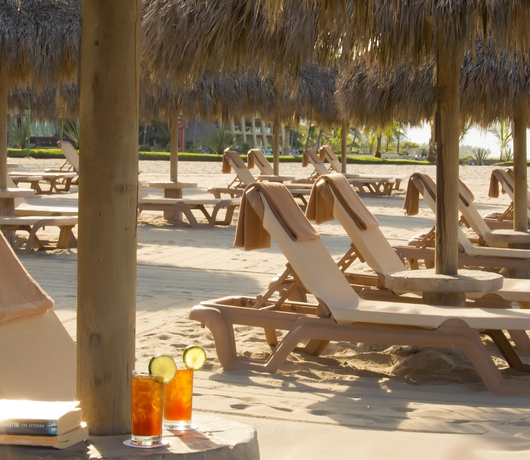 Hotel Paradise Village Beach Resort & Spa