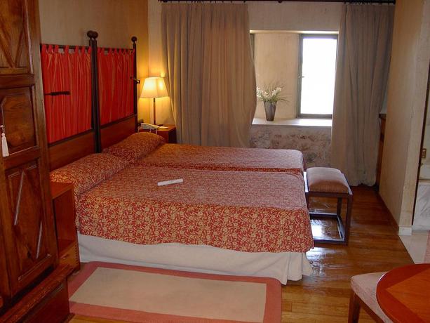 Hotel Parador Alarcon