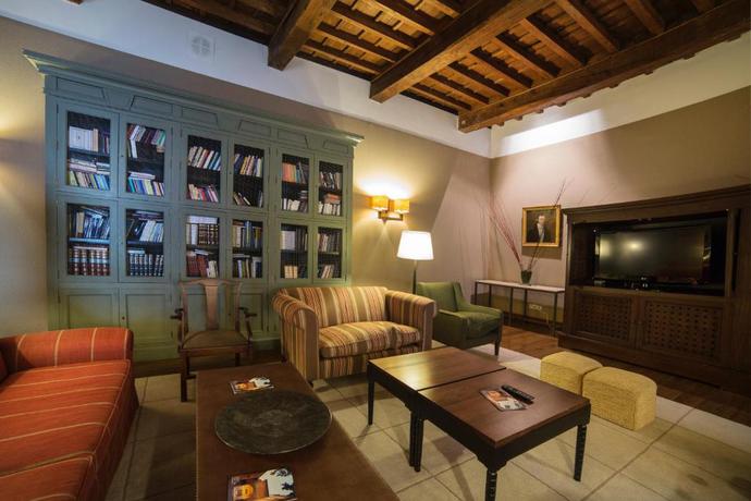 Hotel Parador De Monforte