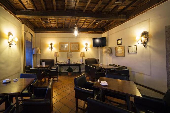 Hotel Parador De Monforte