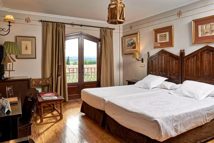 Hotel Parador Oliete