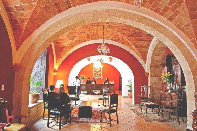 Hotel Parador Santa Maria La Real
