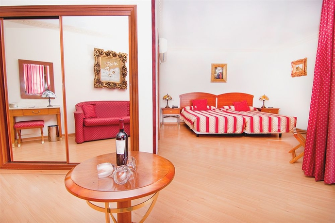 Hotel Park Plaza Suites