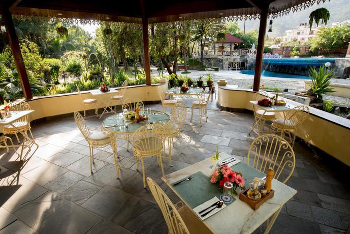 Hotel Park Village Resort