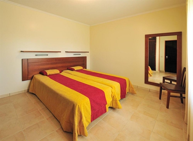Hotel Parque Mourabel, Oásis Village, Pé do Lago