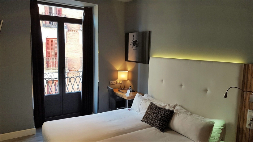 Hotel Petit Palace Tres Cruces