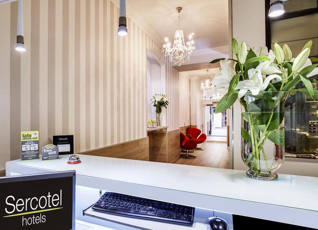 Hotel Petit Palace las Torres