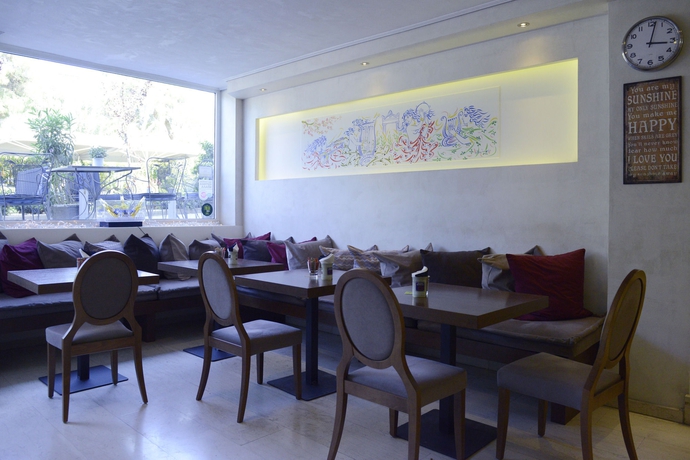Hotel Phidias