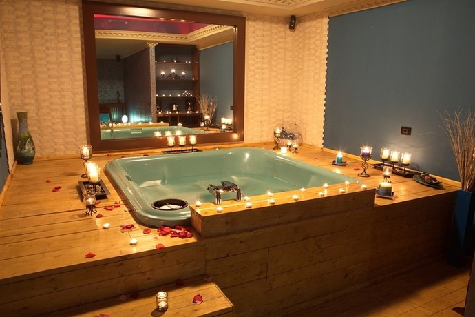 Hotel Phoenicia Grand