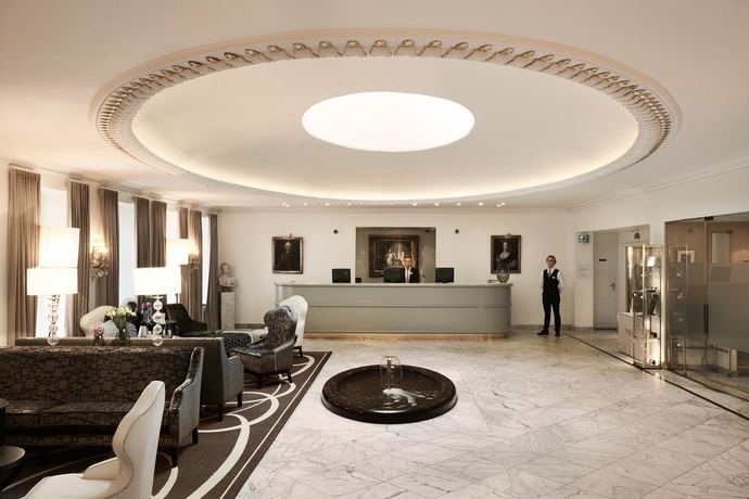 Hotel Phoenix